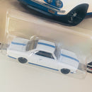 2022 Hot Wheels Premium Car Culture Jay Leno's Garage 66 Chevrolet Corvair Yenko Stinger blanco Llantas de Goma RR Primera Edición