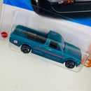2025 Hot Wheels HW Hot Trucks 1975 Datsun Sunny Truck B120 verde azulado metálico FC3