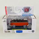 2014 M2 Machines Auto-Thentics Limited Edition Walmart Exclusive Volkswagen 1959 VW Microbus Deluxe USA Model VWS01 rojo con negro Llantas de Goma