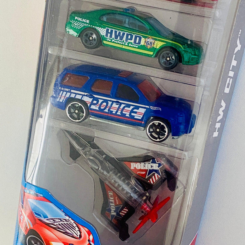 2014 Hot Wheels Police Pursuit 5 Pack Set de 5 - Speed Trap, 24/Seven, Ford Fusion, 07 Chevy Tahoe, Poison Arrow