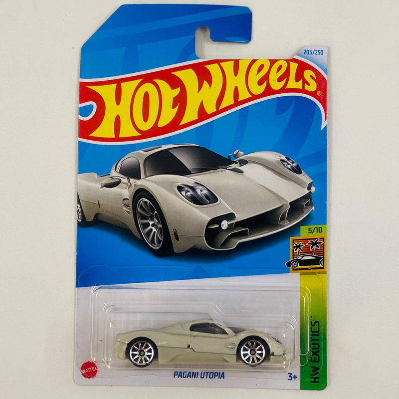 2024 Hot Wheels HW Exotics Pagani Utopia beige 10SP Primera Edición