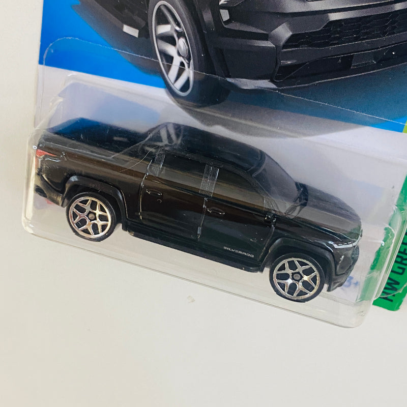 2024 Hot Wheels HW Green Speed Chevrolet Silverado EV RST negro Y5 Primera Edición