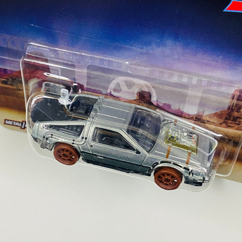 2024 Hot Wheels Premium Pop Culture Back To The Future Time Machine 50's Version DeLorean DMC-12 Volver Al Futuro plata metálico Base de metal ZAMAC Llantas de Ferrocarril