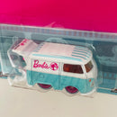 2024 Hot Wheels Premium Pop Culture Barbie Volkswagen Kool Kombi blanco con celeste Llantas de Goma RR
