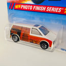 1995 Hot Wheels Photo Finish Series Colección Set de 4 - Ford Aerostar, Flyin Aces Blimp, Peterbilt Tank Truck, Hiway Hauler