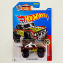 2016 Hot Wheels HW Daredevils Custom Ford Bronco rojo con flamas 6SP