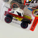 2016 Hot Wheels HW Daredevils Custom Ford Bronco rojo con flamas 6SP