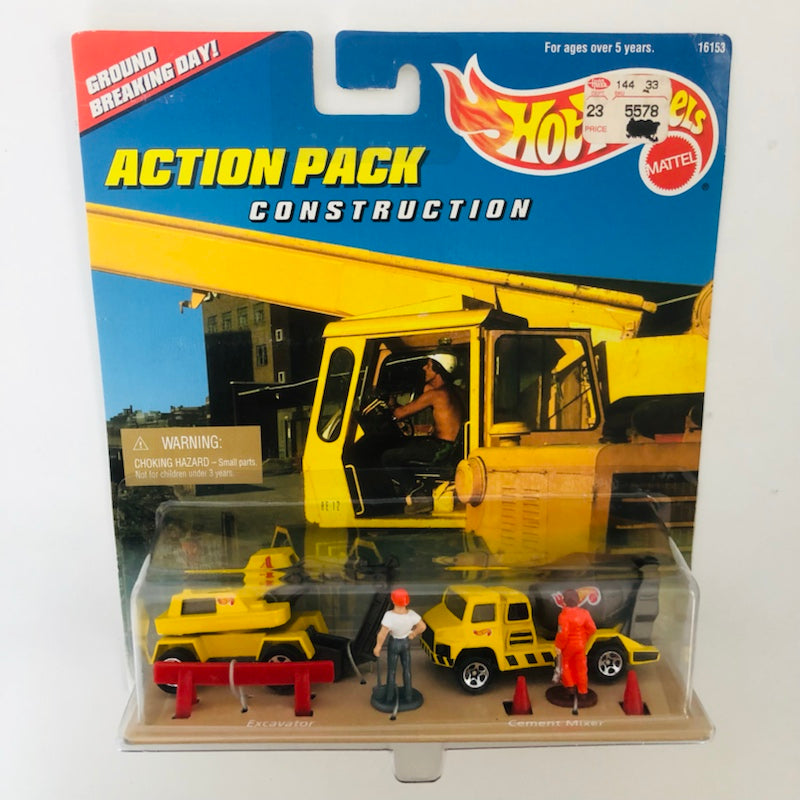 1997 Hot Wheels Action Pack Construction Diorama Set de Construcción - Excavator, Cement Mixer