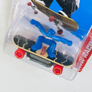 2013 Hot Wheels HW Racing Skate Punk beige MC5 base ZAMAC Primera Edición