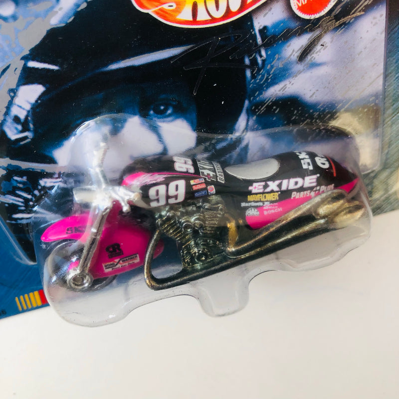 1999 Hot Wheels NASCAR Pro Racing Scorchin Scooter Series Deluxe Exide Scorchin Scooter fucsia MC3
