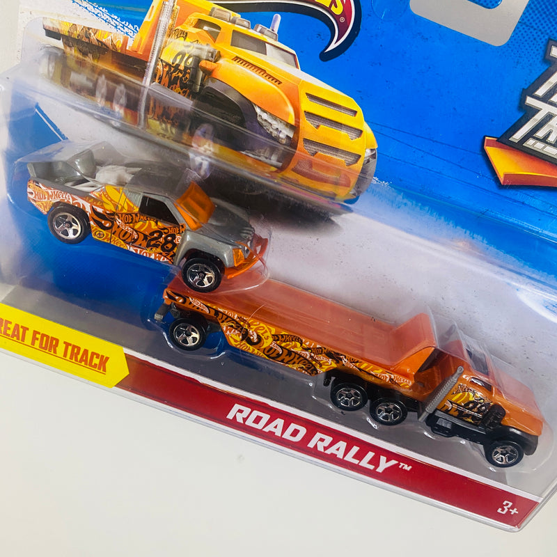 2013 Hot Wheels Trackin Trucks Road Rally y Off Track