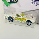 2019 Hot Wheels Larry Wood 50th Anniversary Walmart Exclusive Rodger Dodger blanco 5SP