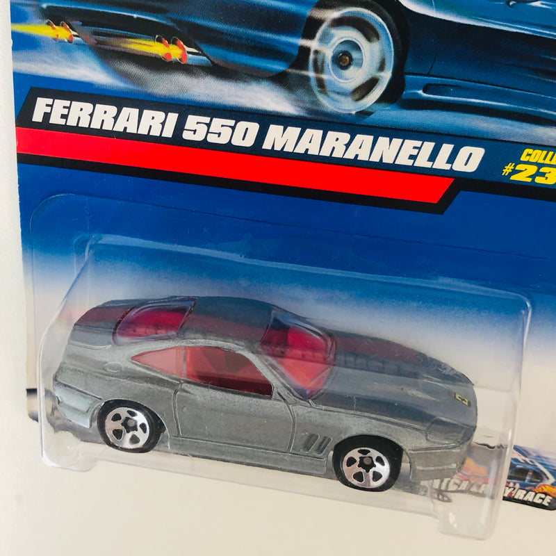2000 Hot Wheels Ferrari 550 Maranello 235 gris metálico 5SP base ZAMAC