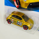 2025 Hot Wheels HW EV Fiat 500e dorado metálico L4