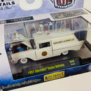 2018 M2 Machines Limited Edition 1/4,500 Ambulancia de Bomberos 1957 Chevrolet Sedan Delivery R49 blanco Llantas de Goma