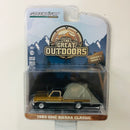 2021 Greenlight Limited Edition The Great Outdoors Series 1 1984 GMC Sierra Classic marrón Llantas de Goma con Accesorios de Camping