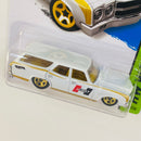 2014 Hot Wheels HW Workshop Chevrolet 70 Chevelle SS Wagon blanco 5SP