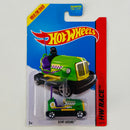 2014 Hot Wheels HW Race Bump Around verde 5SP