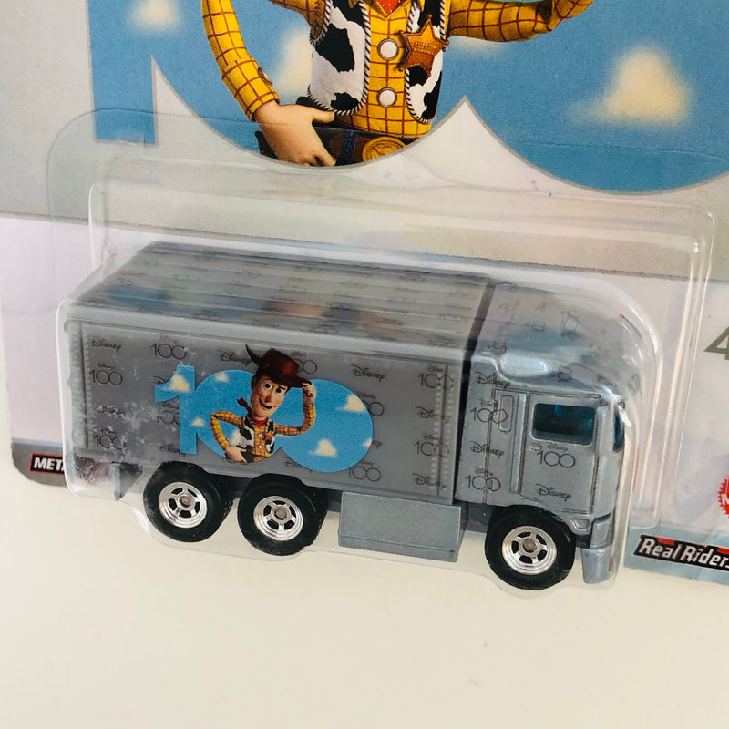 2023 Hot Wheels Premium Pop Culture Disney 100 Aniversario Toy Story Hiway Hauler celeste Llantas de Goma RR base ZAMAC