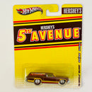 2012 Hot Wheels Premium Nostalgic Brands Hershey's 5th Avenue 70 Chevelle Delivery Chevrolet marrón Llantas de Goma RR Redline base ZAMAC - Detalle Burbuja
