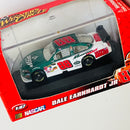 2009 Hasbro Winners Circle NASCAR 1:87 Dale Earnhardt Jr 88 AMP Energy Mountain Dew Chevrolet Impala SS verde con blanco Llantas Goodyear