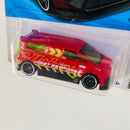 2025 Hot Wheels Treasure Hunt HW First Response Ford Performance Supervan 4 rojo PR5
