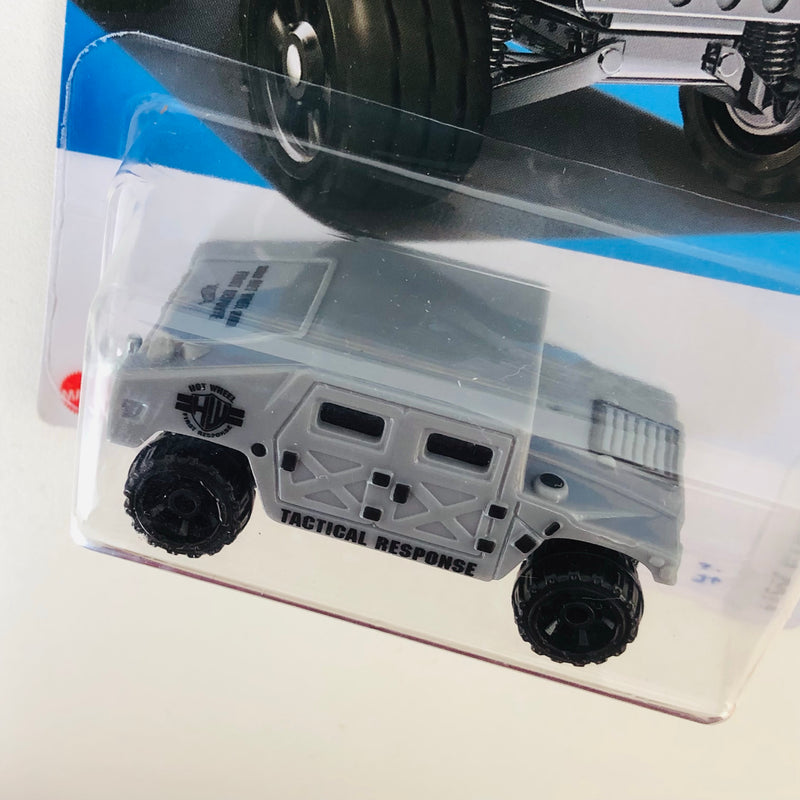 2024 Hot Wheels HW First Response Hummer Humvee gris 6SP