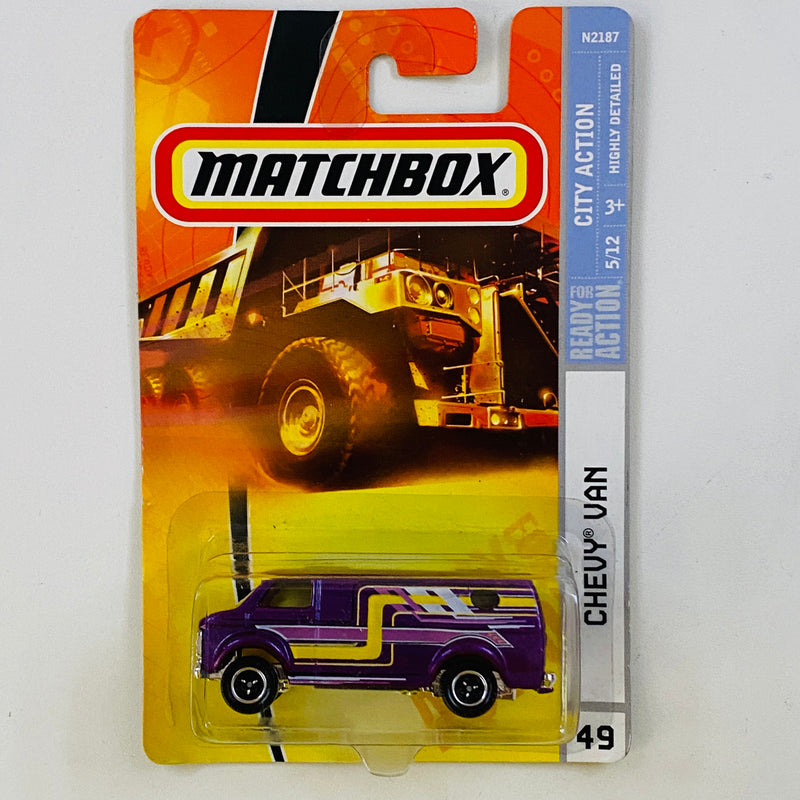 2008 Matchbox City Action Chevy Van 49 morado metálico