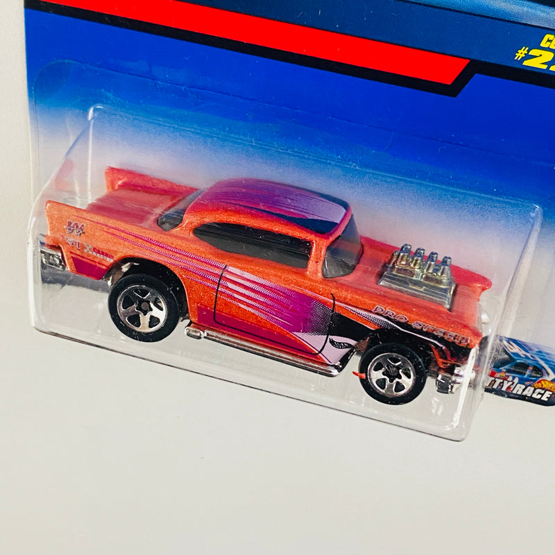 2000 Hot Wheels 57 Chevy 228 naranja metálico 5SP