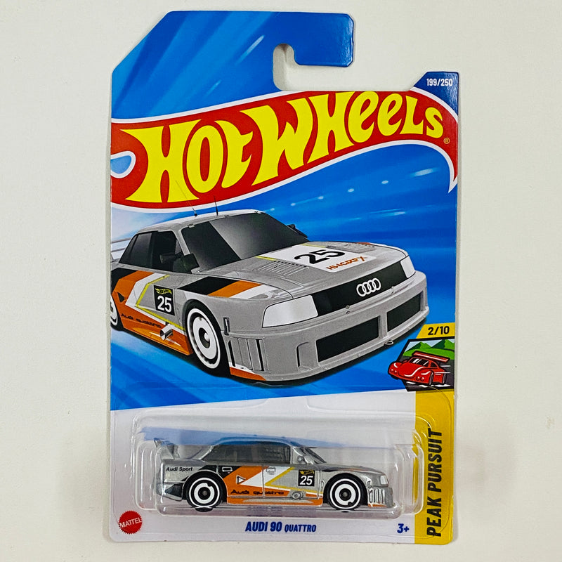 2025 Hot Wheels Peak Pursuit Audi 90 Quattro gris metálico AD