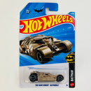 2026 Hot Wheels Batman The Dark Knight Batmobile beige camuflado 5SP