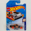 2020 Hot Wheels Treasure Hunt Track Stars Circle Trucker gris MC5