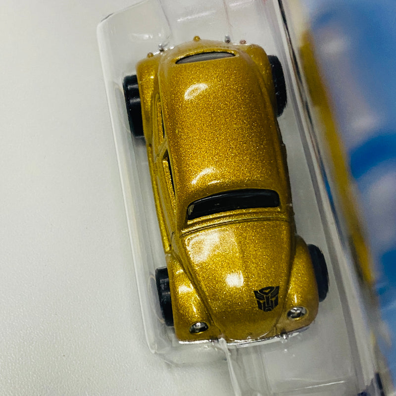 2024 Hot Wheels HW Screen Transformers Bumblebee Volkswagen VW Bug dorado metálico DD8