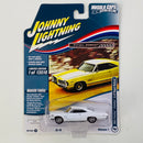 2022 Johnny Lightning Muscle Cars USA Limited Edition 1/13,510 1965 Pontiac Catalina 2+2 Royal Bobcat blanco Llantas de Goma y Levanta Capó