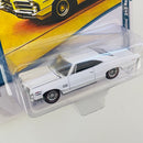 2022 Johnny Lightning Muscle Cars USA Limited Edition 1/13,510 1965 Pontiac Catalina 2+2 Royal Bobcat blanco Llantas de Goma y Levanta Capó