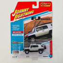2022 Johnny Lightning Classic Gold Limited Edition 2007 Toyota FJ Cruiser plata Llantas de Goma y Levanta Capó