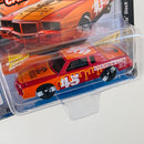2022 Johnny Lightning Street Freaks Limited Edition 1/8,058 1982 Pontiac Grand Prix Stock Car rojo