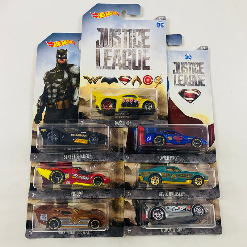 2017 Hot Wheels Justice League DC Colección Set de 7 - Power Pro, Street Shaker, Maximum Leeway, RD-09, Blvd Bruiser, Quick n Sik, Bassline