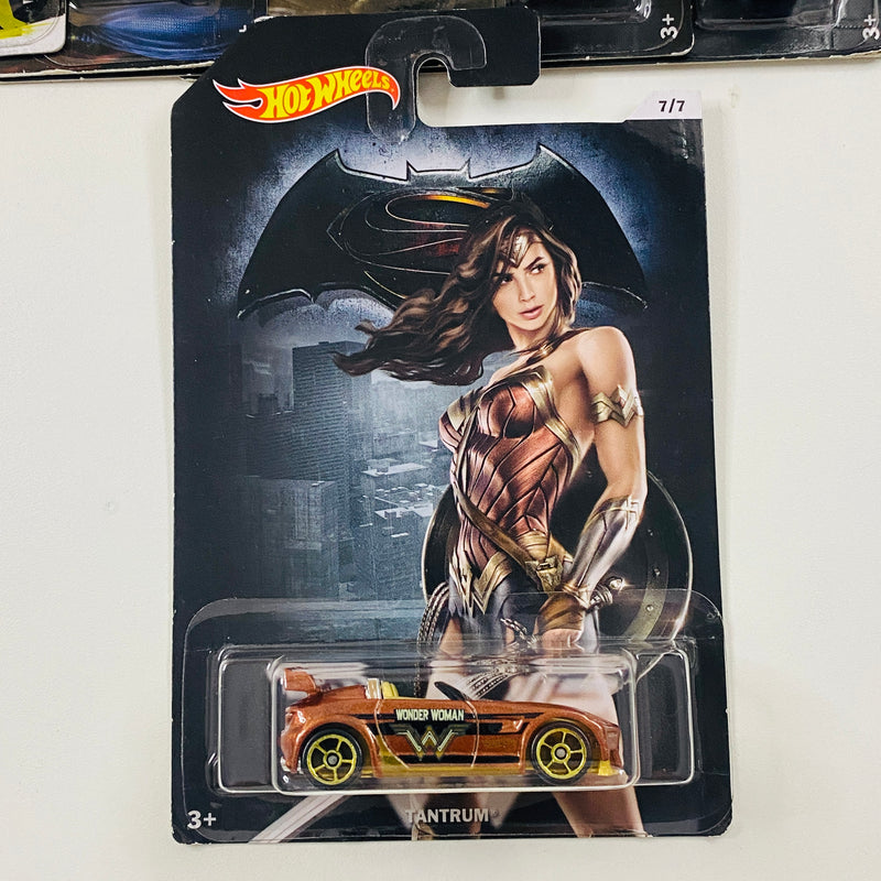 2016 Hot Wheels Batman v Superman Colección Set de 7 y CHASE - Twin Mill, Rockster, Mad Manga, Covelight, Muscle Tone, Power Pistons, Tantrum, Overbored 454 CHASE de Edición Limitada