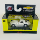 2024 M2 Machines Limited Edition 1/9,000 1966 Chevrolet Corvette 327 R75 blanco Llantas de Goma