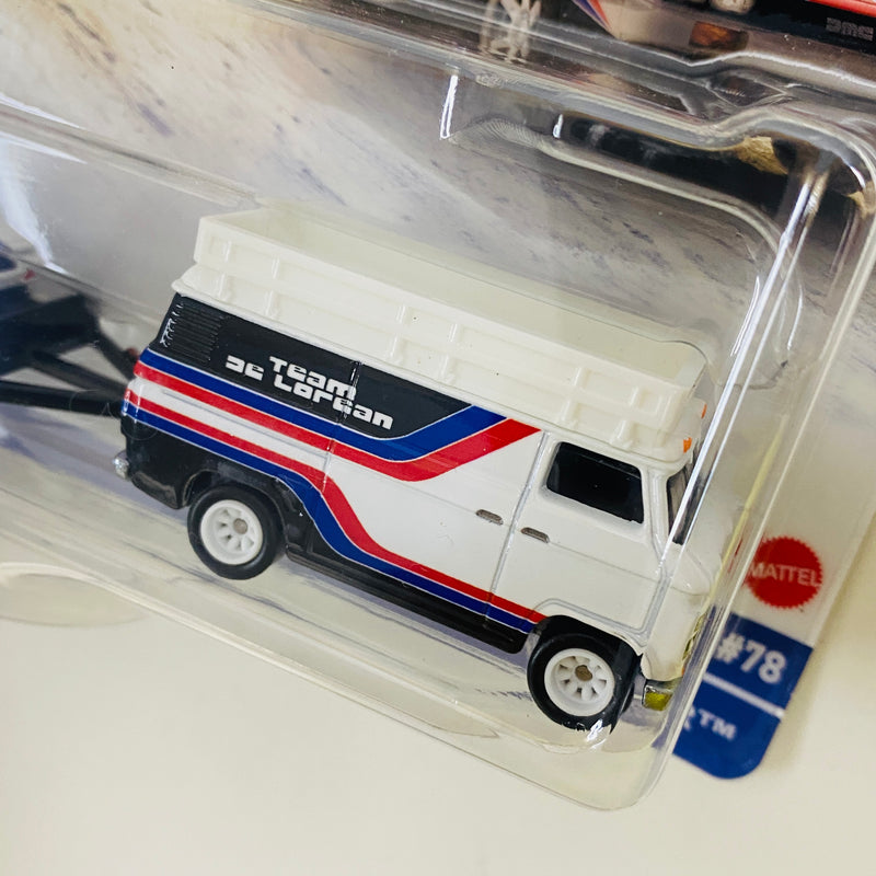 2025 Hot Wheels Premium Car Culture Team Transport DMC DeLorean en Trailer y HW Rally Hauler con Llantas de Goma RR