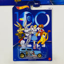 2023 Hot Wheels Warner Bros 100th Anniversary Looney Tunes Colección Set de 5 - Custom 77 Dodge Van, Fandango, Midnight Otto 1932 Ford Sedan, 40 Ford Coupe, The Mystery Machine