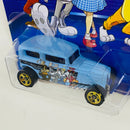 2023 Hot Wheels Warner Bros 100th Anniversary Looney Tunes Colección Set de 5 - Custom 77 Dodge Van, Fandango, Midnight Otto 1932 Ford Sedan, 40 Ford Coupe, The Mystery Machine