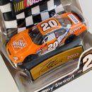 2003 Hasbro Winners Circle NASCAR Tony Stewart 20 The Home Depot Pontiac Grand Prix naranja Adorno con Fechas de Victorias