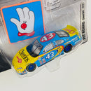 2001 Hot Wheels Racing NASCAR Pit Board John Andretti 43 Cheerios Dodge Intrepid Stocker celeste con amarillo Llantas Goodyear incluye Sticker