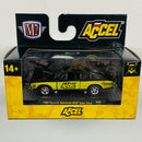 2024 M2 Machines Limited Edition 1/8,250 Accel 1968 Plymouth Barracuda HEMI Super Stock R88 negro con amarillo Llantas de Goma