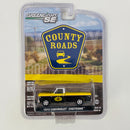 2013 Greenlight SE Limited Edition County Roads Pennzoil 1972 Chevrolet Cheyenne amarillo con negro Llantas de Goma