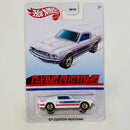 2021 Hot Wheels Target Exclusive Flying Customs 67 Custom Mustang Ford blanco BW