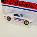 2021 Hot Wheels Target Exclusive Flying Customs 67 Custom Mustang Ford blanco BW