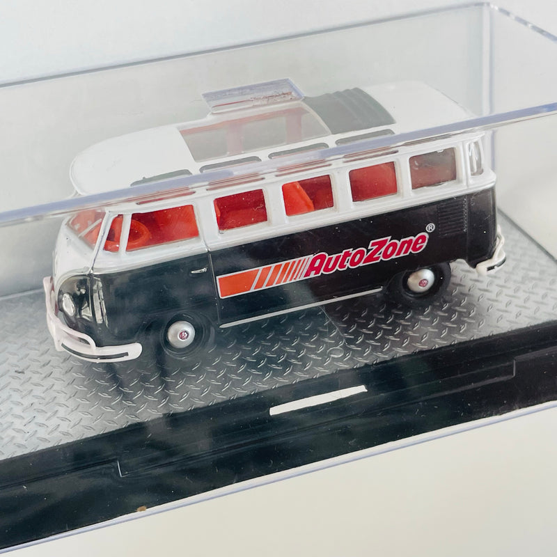 2014 M2 Machines M2 Machines AutoZone Limited Edition 1962 VW Volkswagen Microbus Deluxe USA Model negro con blanco Llantas de Goma - Loose con Caja Acrílica